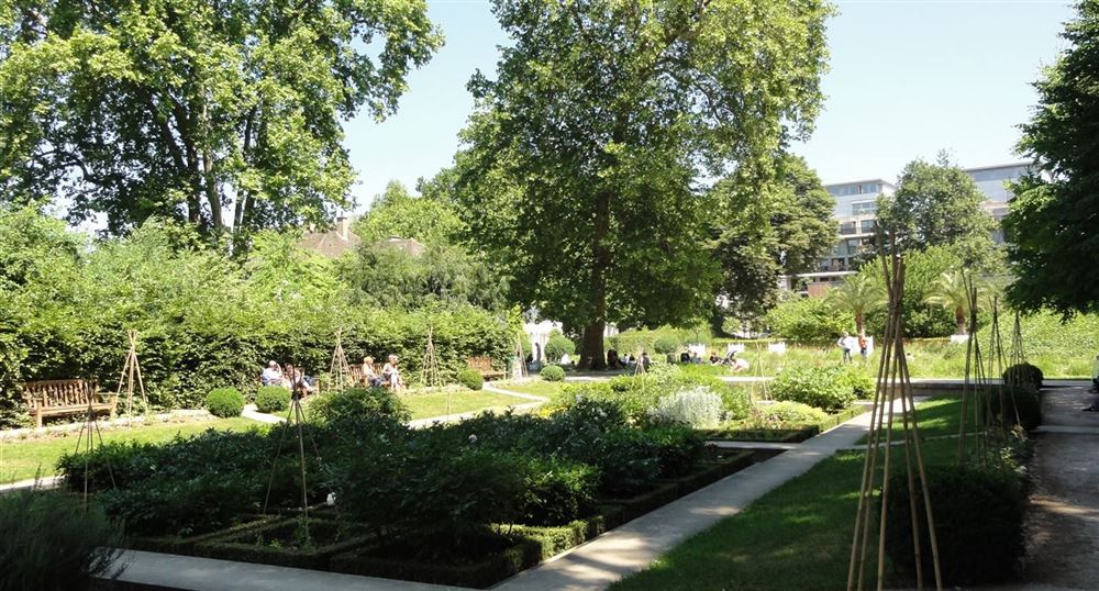 The vegetable garden in Bercy Park