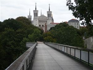 Stroll to Fourvière in the heart of old Lyon
